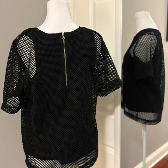 Banana Republic Perforated Mesh Top - Picture 3 of 10